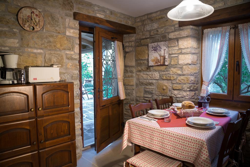 Holiday Home Casa Dei Farfui Momjan Ngoại thất bức ảnh